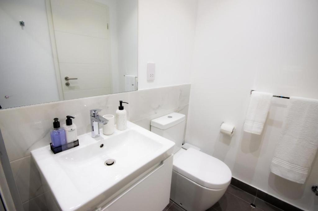 Splendid Apartments @ The Lennox อักกรา ภายนอก รูปภาพ